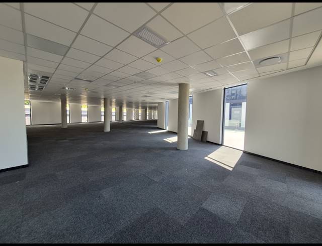 733M² OFFICE TO LET IN SANDTON CENTRAL